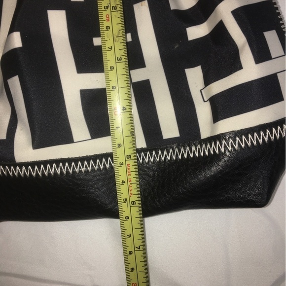 Tommy Hilfiger black and white mini purse​​​ - Picture 6 of 7